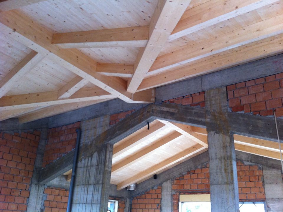 EdilCucchi-tetto-legno-Cailungo-RSM-1